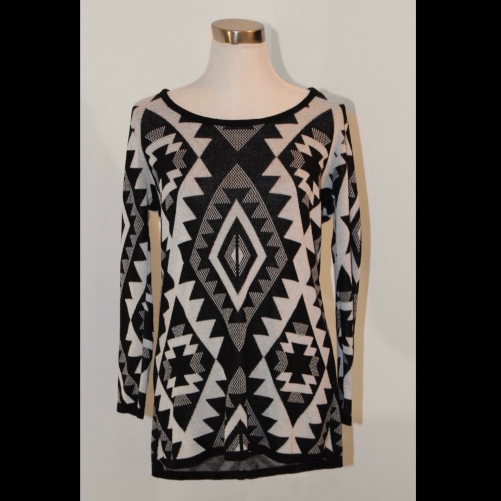Body Central Black & White Pattern Sweater